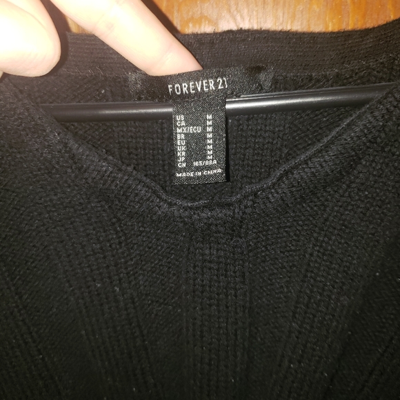 Cropped Sweater - Picture 2 of 2